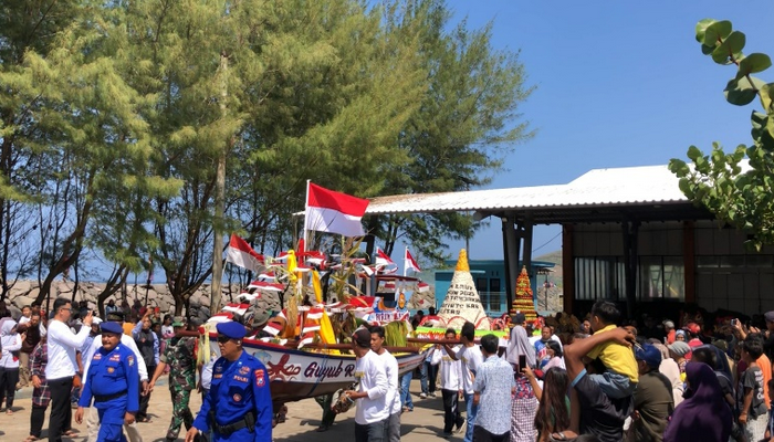 Festival Petik Laut Nelayan Tambakrejo Tahun 2023 & Lomba Hias Kapal