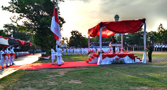 Dandim 0715/Kendal Jadi Inspektur Upacara Penurunan Bendera HUT Kemerdekaan