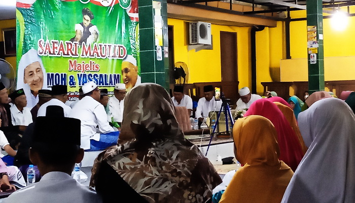 Safari Maulud  ke-11 di Rumah Ibu Suwarni ,SE Di Kanilan Kragan