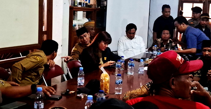 Penuh Ketegangan Mediasi Penolakan Galian C di Tunggulsari Berlangsung Alot, Warga Desak Kepala Desa Ambil Sikap Tegas