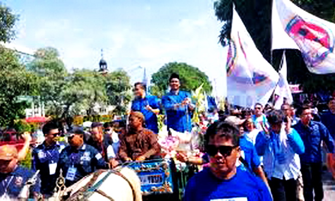 Kampanye  Akbar di Solo Luthfi-Yasin  Meriah Penuh  Nuansa Budaya