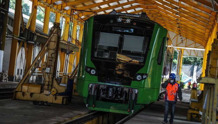 Naik Kereta Cepat Jakarta ke Bandung Hanya 45 Menit Agustus Mulai Operasional