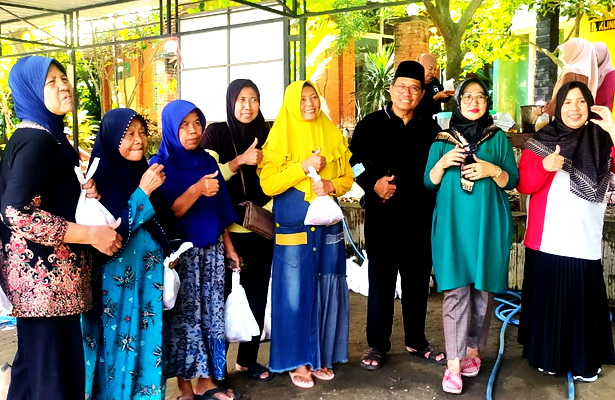 Idul Adha 1446H, Yayasan Jabalnur Pesantenan Pati Bagikan Daging Kurban