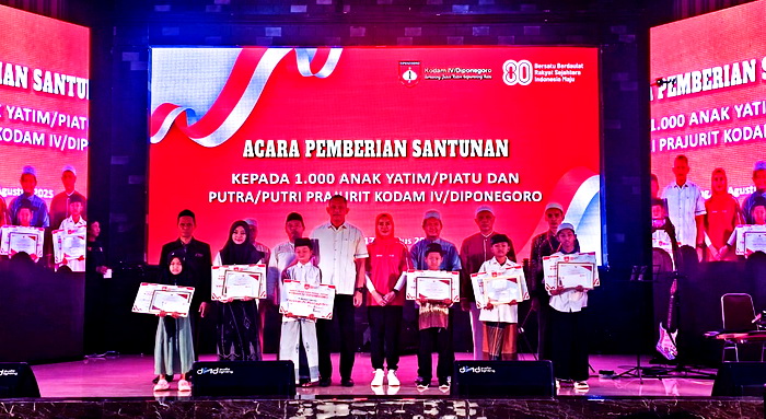 Peduli Pada Sesama Pangdam IV /Diponegoro Santuni 1.000 Anak Yatim Piatu di HUT RI Ke -80