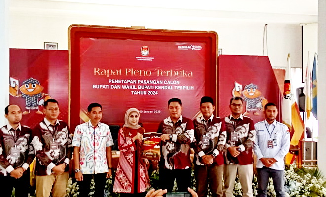 Rapat Pleno Terbuka, KPU Kendal Tetapkan Pasangan Tika-Beny Sebagai Bupati dan Wakil Bupati  Terpilih