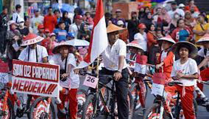 Ribuan  Sepeda Hias Karanganyar Dalam Rangka HUT RI ke- 78