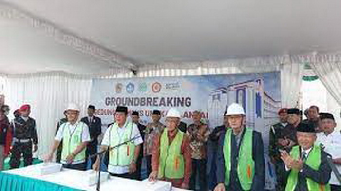 Peletakan Batu pertama Pembangunan Gedung 7 Lantai UMUKA dilakukan oleh Ketua Pimpinan Pusat Muhammadiyah