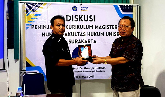 Unisri Melakukan Diskusi Peninjauan Kurikulum Magister  Ilmu Hukum