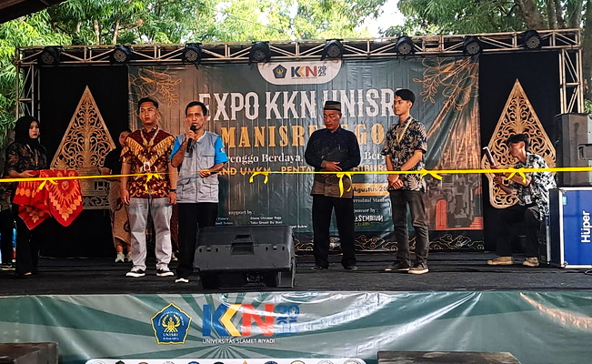 Expo KKN Unisri 2025 di Manisrenggo Angkat Kreativitas dan UMKM Desa